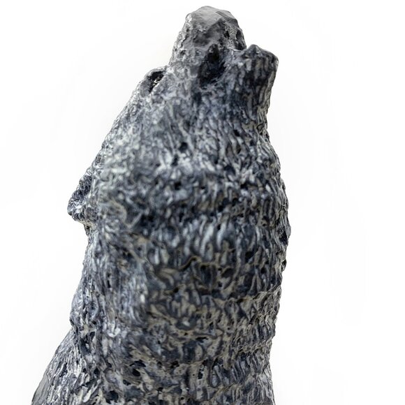 WOLF ORIGINAL Vintage 70s Wolf Figurine Soapstone Look Sculpture Made in Canada - Picture 1 of 11